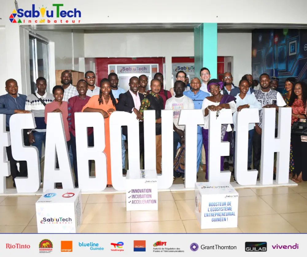 L'equipe Saboutech reunie dans les locaux